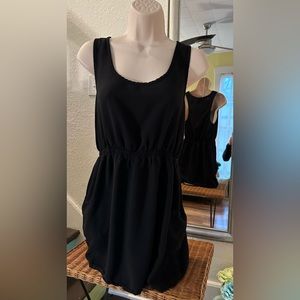 Cute Sound & Matter Top with Front Pockets Black M